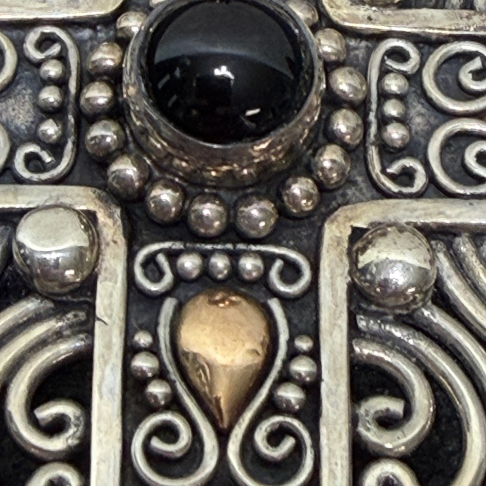 Signed BA Sterling‎ Silver 18k Gold Black Onyx Filigree Cross Pendant Wt. 22.95g - Picture 6 of 14